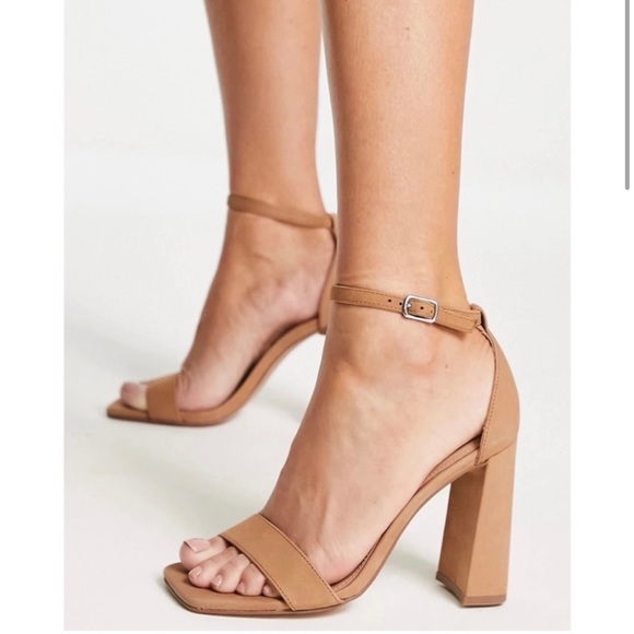 Steve Madden Shoes - Steve Madden Nude Block Toe Heels - Size 8.5